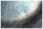Well-Preserved 1-Kilometer Diameter Crater in Hesperia Planum