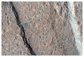Graben on Mesa in Hydraotes Chaos
