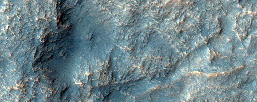 Csatornák a Hellas Planitia északkeleti krátere közelében