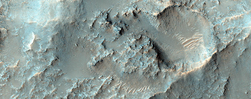 Горные хребты в кратере Гюйгенс