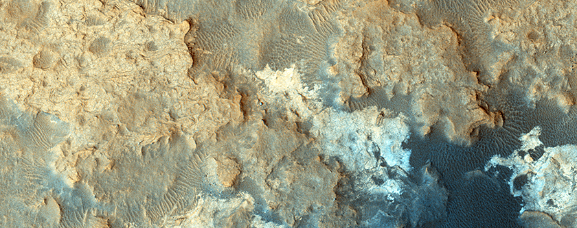 El rover Curiosity en las colinas de Pahrump