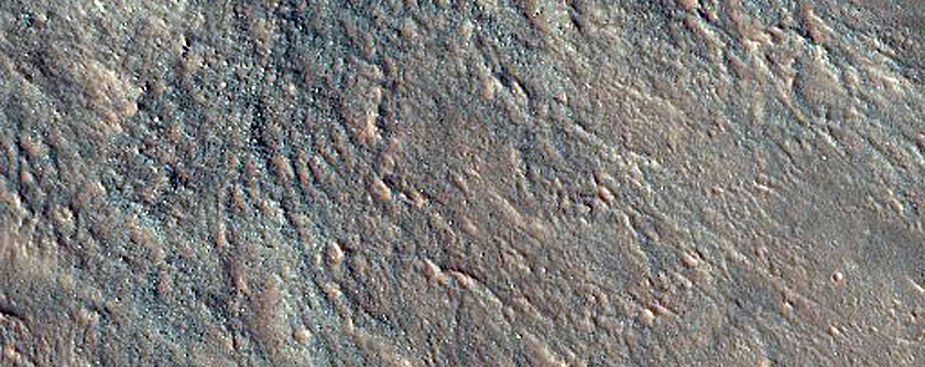 Very Fresh Small Crater in South Syrtis Major Region