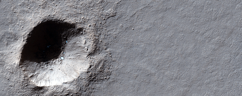 Een krater op het relif van de zuidpool