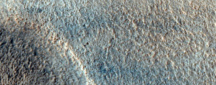 Stratifications sur une pente, au sud de Reull Vallis