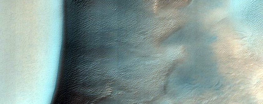 Dune with Light-Toned Features in THEMIS V23370009