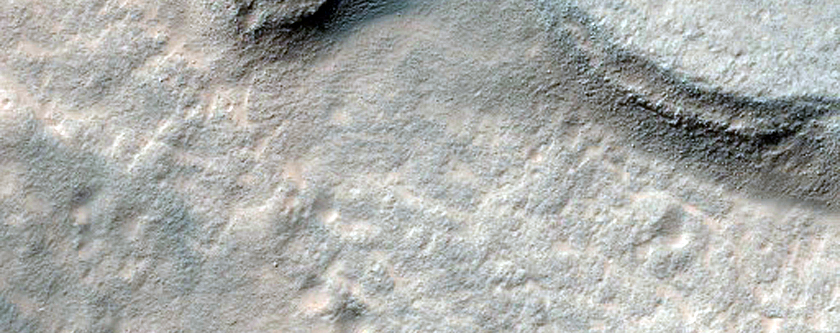 Layering in Gorgonum Chaos