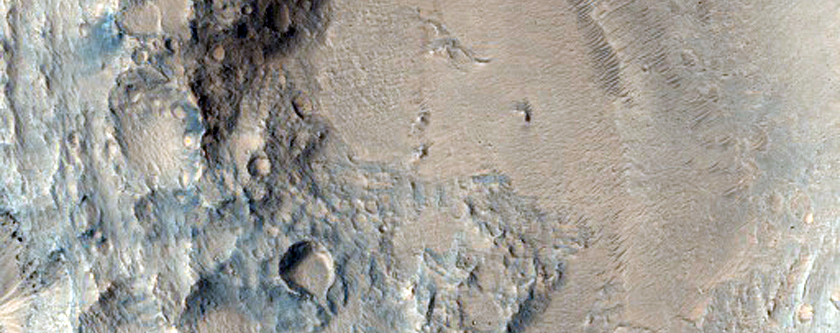 Gullies on Crater Wall in Simud Valles