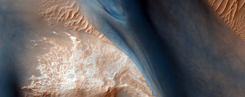 East Ius Chasma
