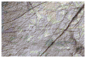 Spuren eines Wirbelwindes an der Wand des Henbury Kraters