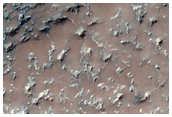 Narrow Ridges in Huygens Crater