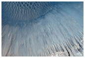 Well-Preserved 2-Kilometer Impact Crater in Meridiani Planum