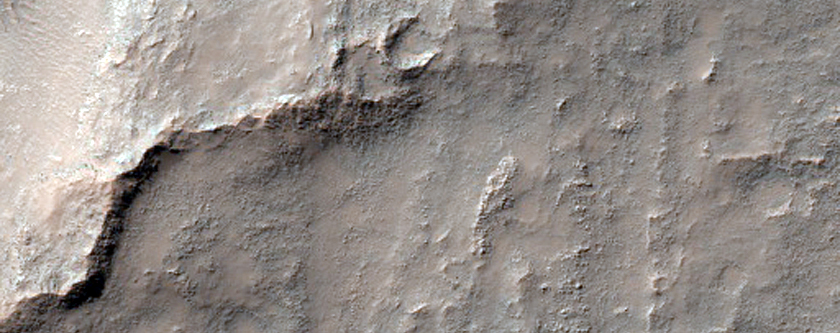 Wrinkle Ridge in Solis Planum
