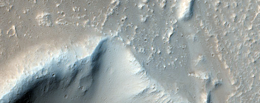 Relation of Flow Inside and Outside of Impact Crater in Tharsis Region
