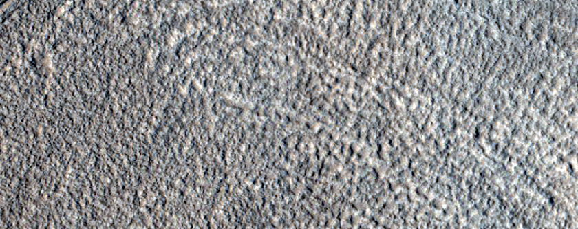 Well-Perserved Concentric Rings on Crater Floor in Aetheria Region

