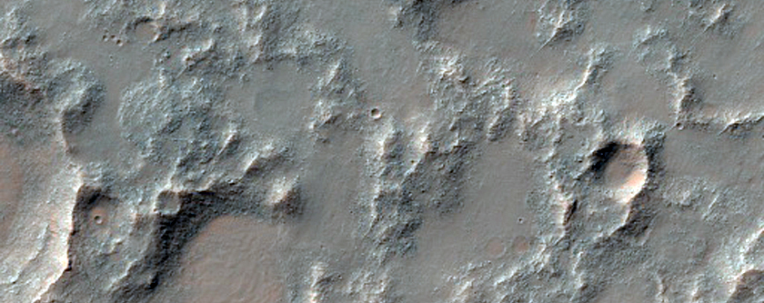 Curved Ridge in Lava Flow in Solis Planum
