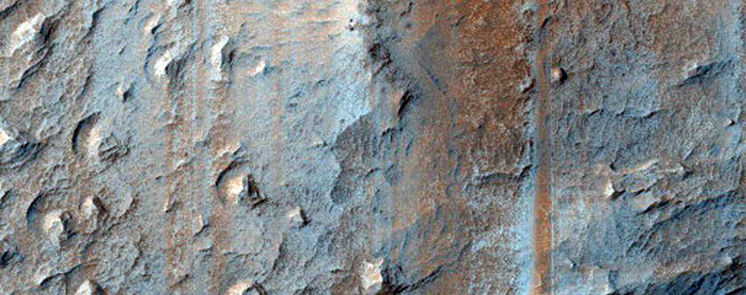 Central Sedimentary Mound in Young Crater
