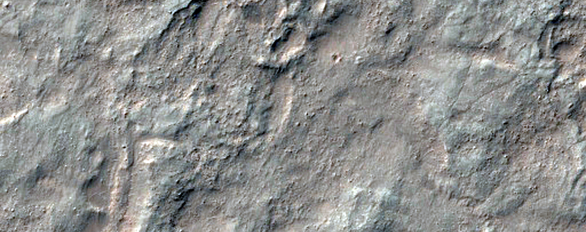 Candidate Landing Site on Floor of Ritchey Crater
