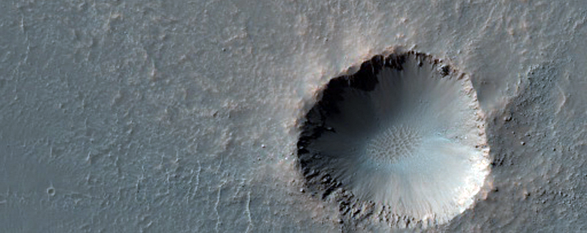 Small Recent Impact Crater in South Arabia Terra
