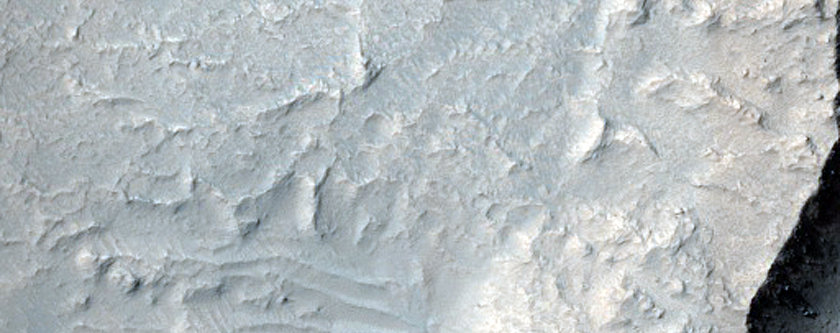 Fissure Cutting the West Wall of Echus Chasma
