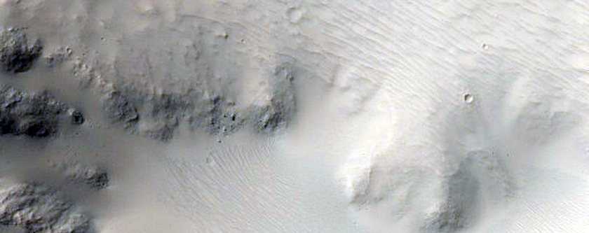 Well-Preserved 6-Kilometer Impact Crater
