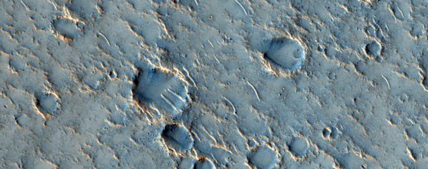 Troughs in Isidis Planitia
