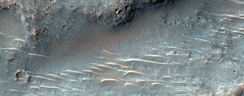 Tyrrhena Fossae
