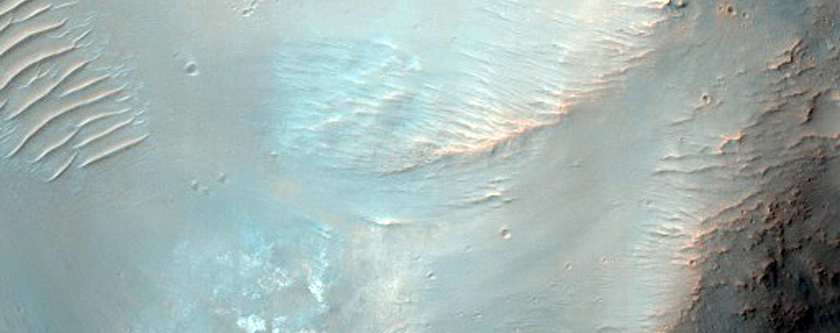 Crater Northeast of Hellas Planitia with Phyllosilicates
