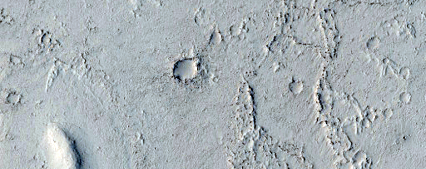 Lava Flows Embaying Crater Rim
