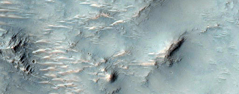 Tributary to Upper Ma Adim Vallis
