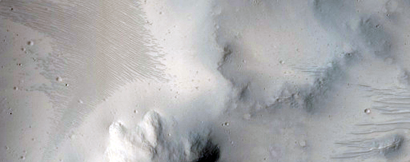 Crater in Terra Cimmeria 