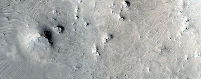 Central Structure of Crater North of Syrtis Major
