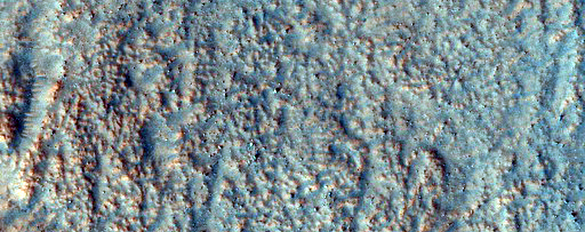 Mound on Crater Ejecta in Nilosyrtis Mensae
