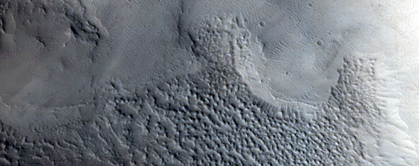Well-Preserved 5-Kilometer Impact Crater
