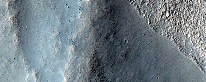 Possible Olivine-Rich Crater Wall in Terra Sirenum
