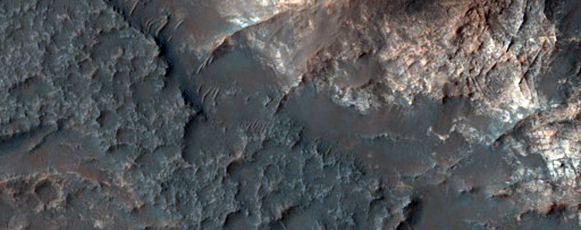Ridges and Light-Toned Outcrops North of Atlantis Chaos