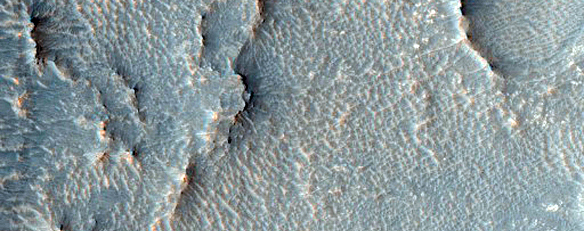 Layers along Crater Rim in Noachis Terra