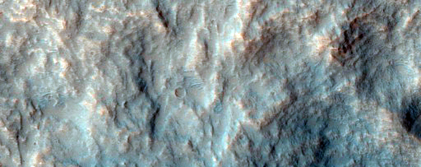 Fresh Rayed Crater on Slope into Hadriaca Patera