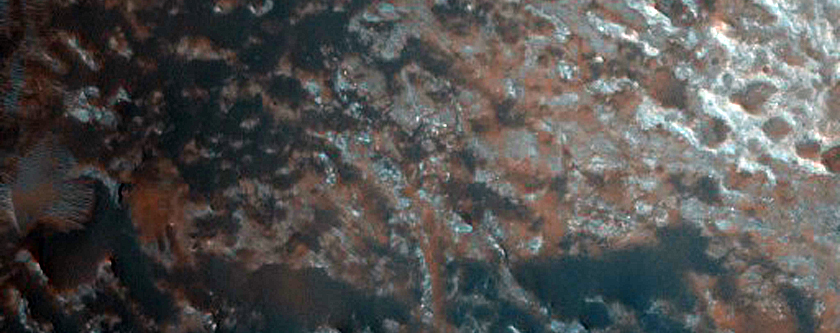 Fortes inclinaes em Melas Chasma