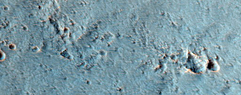 Rays of 6-Kilometer Diameter Crater in Hesperia Planum
