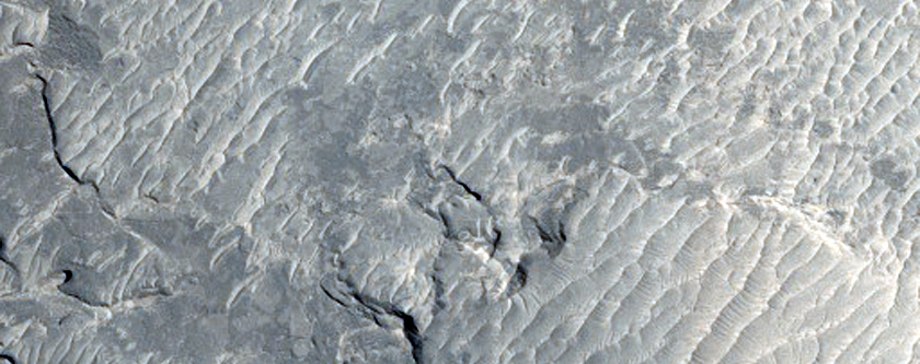 Sinuous Ridge within Valley on Aeolis Planum
