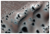 Monitor Defrosting South Mid-Latitude Dunes in MOC Image E05-00762
