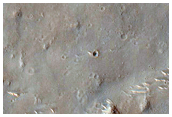 Gelnde neben einem Krater in Isidis Planitia