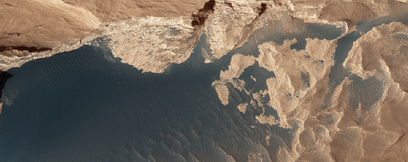 Sedimentos oscuros en la formacin Medusa Fossae