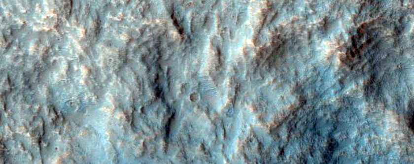 Fresh Rayed Crater on Slope into Hadriaca Patera
