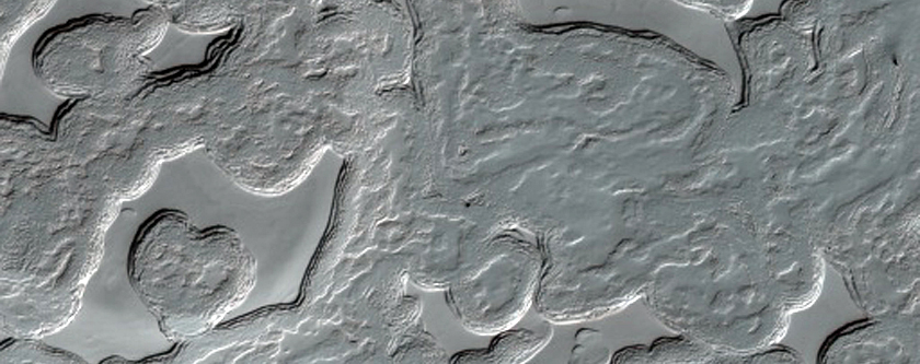 814-Meter Diameter Crater on South Polar Layered Deposits
