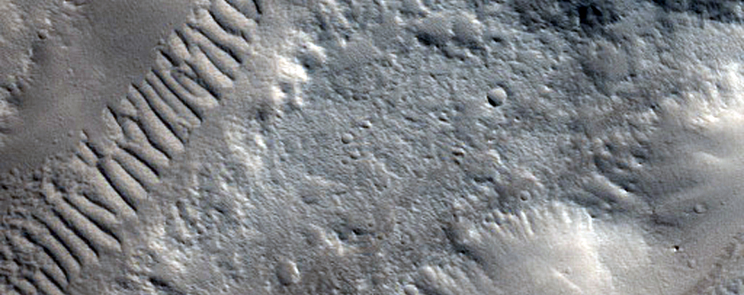Contact Near West Mareotis Tholus
