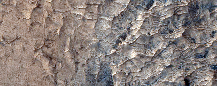 Possible Sulfate and Clay Evaporitic Deposit in Schiaparelli Crater
