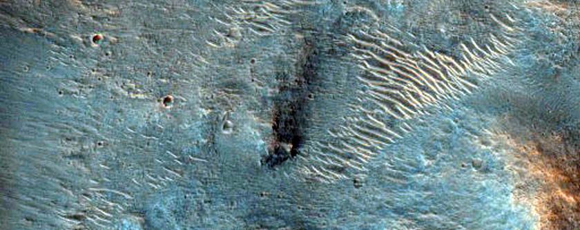 Fractured Crater in Xanthe Terra