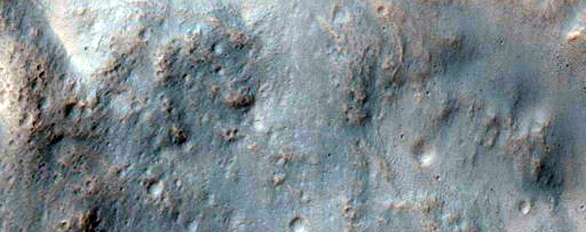 Layers Exposed in Southern Highlands Crater Wall
