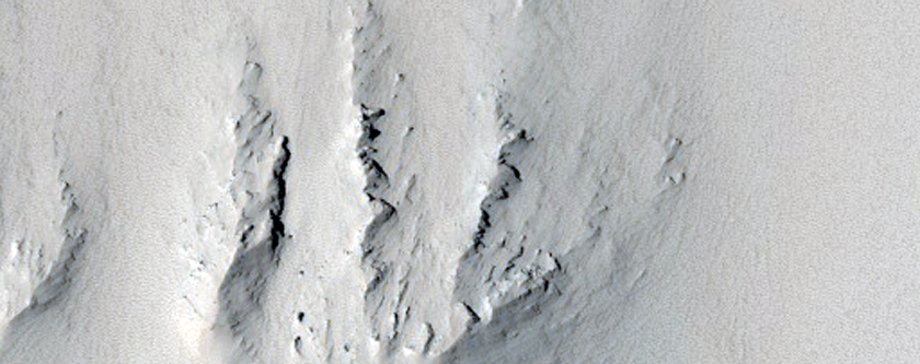 Noctis Labyrinthus
